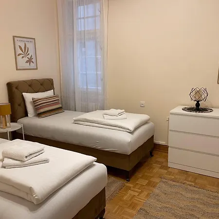 Lukerly 1 Apartment
